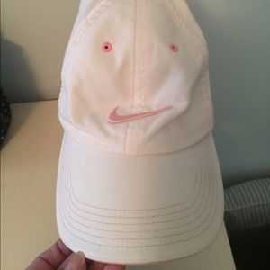 Ladies Nike Golfing Cap